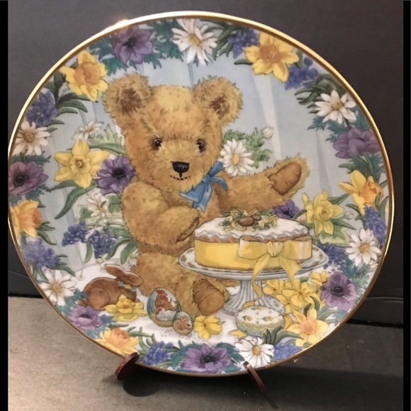 Franklin Mint “Teddy’s Easter Treat” Porcelain Collector Plate - Picture 1 of 5